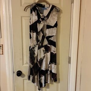 Simply Vera Sleeveless Dress In Neutral Colors